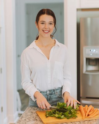 Photo of Serena Pratt, Nutritionist/Dietitian, MS, RDN