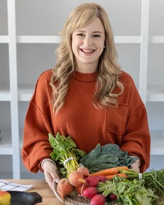 Photo of Jenna Zaika, BASc, RD, Nutritionist/Dietitian