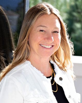 Photo of Lindsay Erickson, Chiropractor, DC