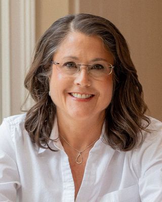 Photo of Heather Smith, Nutritionist/Dietitian, RDN, CSR, LD