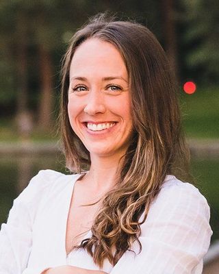 Photo of Amanda Fitt, Nutritionist/Dietitian, MS, CN, CNS-C