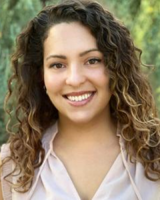 Photo of Amanda Ghighi, Nutritionist/Dietitian, MS, RDN, LDN