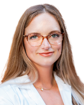 Photo of Carly Fisher, Nutritionist/Dietitian, MS, LDN, CNS