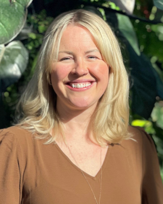 Photo of Rebecca Neveu, Nutritionist/Dietitian, RD