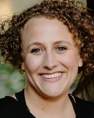 Photo of Haley Cox, Nutritionist/Dietitian, RD, LDN