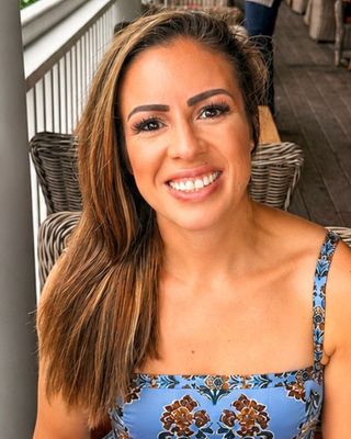 Photo of Shelby Burns, Nutritionist/Dietitian, MS, RD, LDN