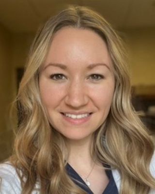 Photo of Nikki Johnston, Nutritionist/Dietitian, MS, RDN, LDN, CNSC