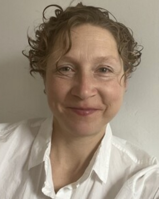 Photo of Liz Bukac, Nutritionist/Dietitian, MS, RD