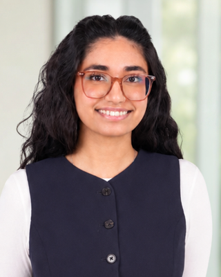 Photo of Manisha Sidhu, Nutritionist/Dietitian, RD