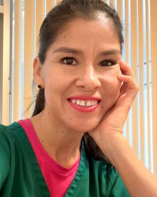 Photo of Yen Isbell, Massage Therapist, LMT