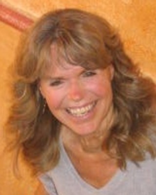 Photo of Cera Lynn, M Ac, OM, LAc, Aesthet, Acupuncturist in Green Valley