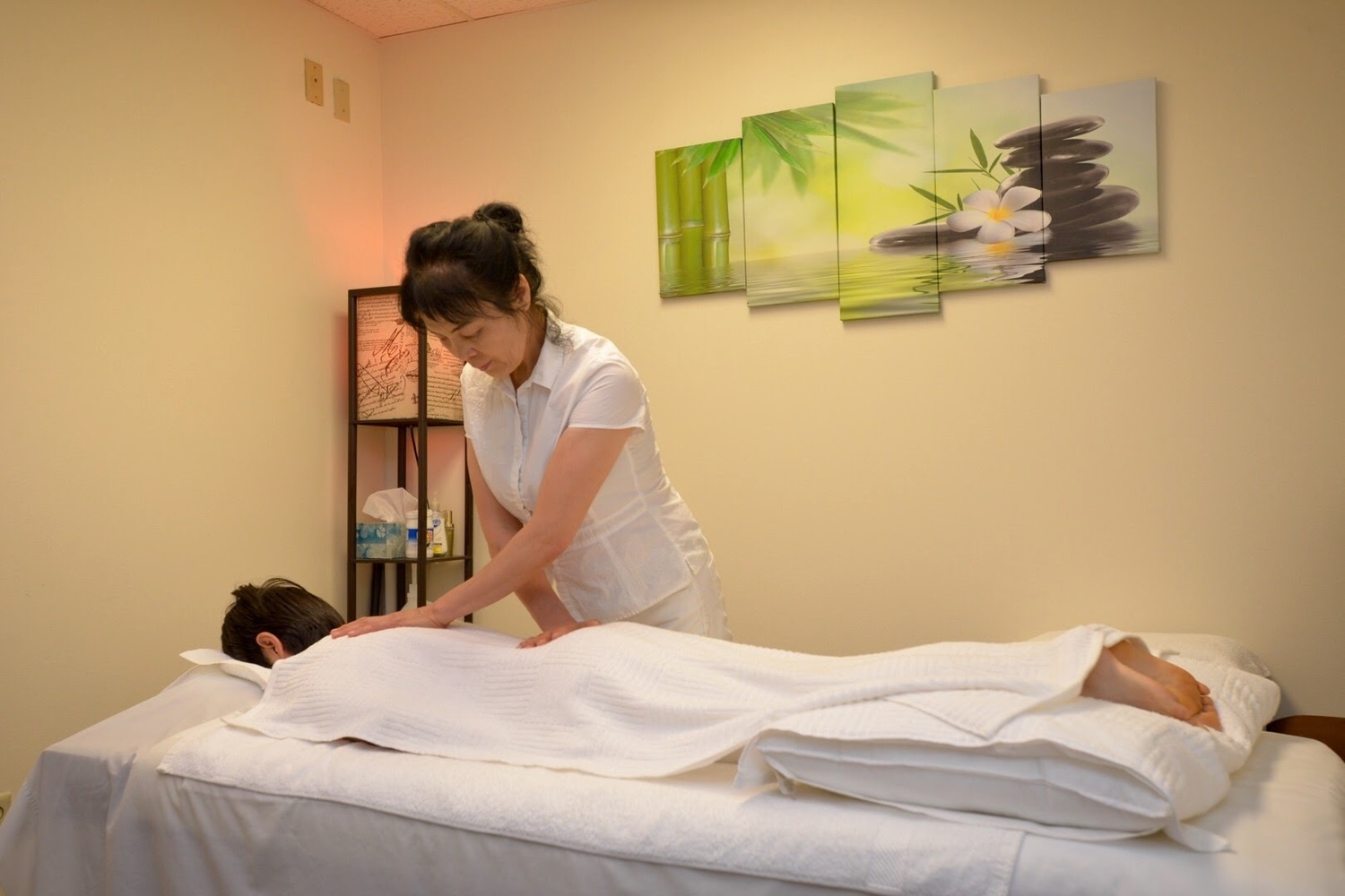 Jinyu Ren, Acupuncturist, Overland Park, KS, 66214