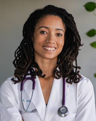 Photo of Dr. Ashley Alexis, Naturopath in San Diego, CA