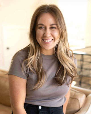 Photo of Courtney Walker, Nutritionist/Dietitian, MS, RD, LDN