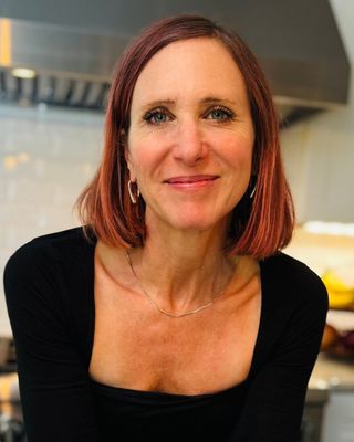 Photo of Diane Robinson, Nutritionist/Dietitian, MS, CNS, LDN, NBC-HWC
