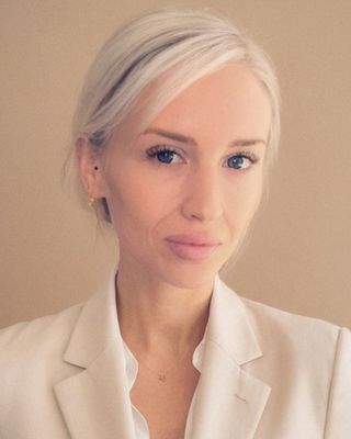 Photo of Dr. Sarah Solinger, Naturopath, PhD, ND, MSc