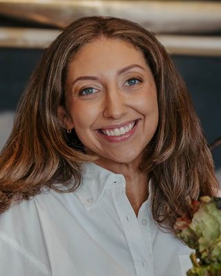 Photo of Nicole Lindel, Nutritionist/Dietitian, MS, RDN