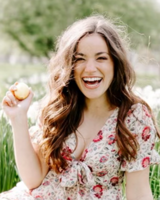 Photo of Ava Fabriziani - Nourish By Ava, LLC, Nutritionist/Dietitian, MS, RDN, CLC
