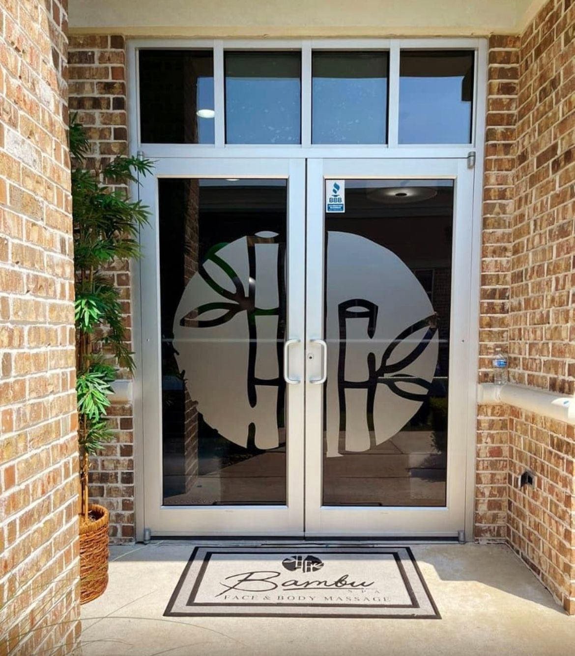 Gallery Photo of Main Entry