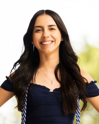 Photo of Nicole Ortiz, Nutritionist/Dietitian, RDN, LD, MCN