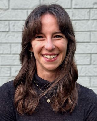 Photo of Laura Downer, Nutritionist/Dietitian, RD