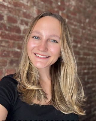 Photo of Julia Fickenscher, Nutritionist/Dietitian, RD, LDN