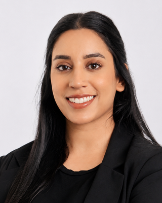 Photo of Gurveen Jaggi, Nutritionist/Dietitian, BSc, RD