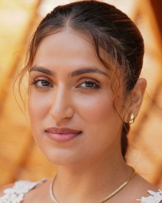 Photo of Simran Keshwani King, Nutritionist/Dietitian, MS