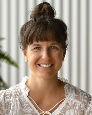 Photo of Ashley Oswald, Nutritionist/Dietitian, RDN, LD, IFNCP, CLT