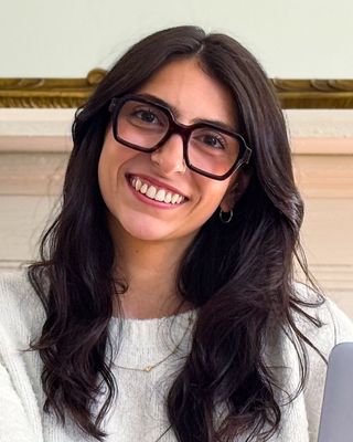 Photo of Victoria Algeri, Nutritionist/Dietitian, MS, CNS, LDN, CLC