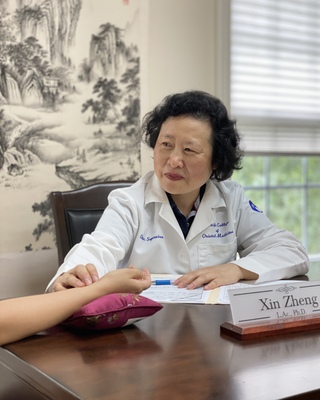 Photo of Xin Zheng, Acupuncturist in Montclair, NJ