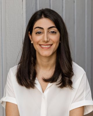 Photo of Niloufar (Nilou) Deilami, Nutritionist/Dietitian, MPH, RD