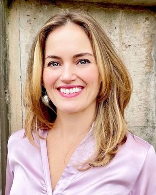 Photo of Kristin Grey Apple, Acupuncturist, LAc