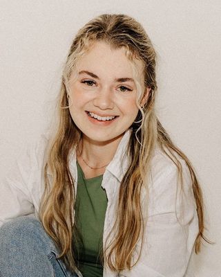 Photo of Abbey Bloom, Nutritionist/Dietitian, RD, LDN
