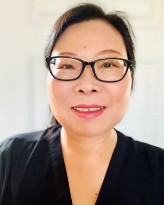 Photo of Dr. Xiao Qin Zhu, Acupuncturist, DAOM, LAc