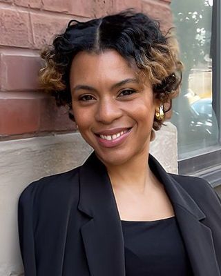 Photo of Symone Meriwether, Naturopath in Chicago, IL