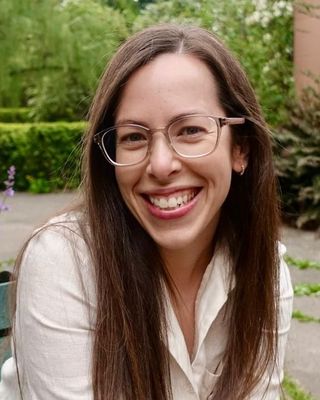 Photo of Amanda Li, Nutritionist/Dietitian, RD, CD, CNSC