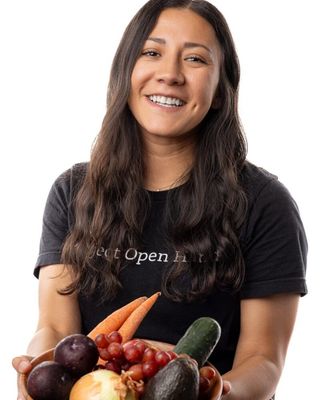 Photo of Cecilia Cruz, Nutritionist/Dietitian, RDN