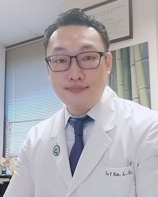 Photo of Dr. Tae Y Rim, Acupuncturist in Herndon, VA
