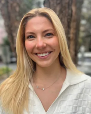 Photo of Samantha Surprenant, Nutritionist/Dietitian, MS, RD