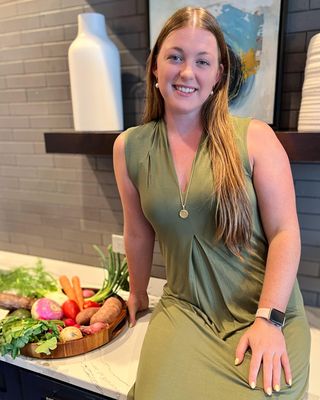 Photo of Madelyn Huey, Nutritionist/Dietitian, RD, LDN