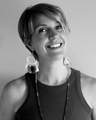 Photo of Joanna Pustilnik - Joanna Pustilnik Nutrition and Embodiment Coaching, Nutritionist/Dietitian, MS, RDN, CDCES, CIEC
