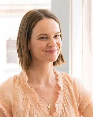 Photo of Tamryn Hawker - Artemisia Acupuncture and Apothecary, Acupuncturist, LAc