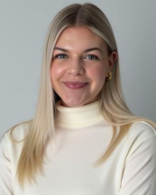 Photo of Andie Stone, Nutritionist/Dietitian, MS, RDN, CDN