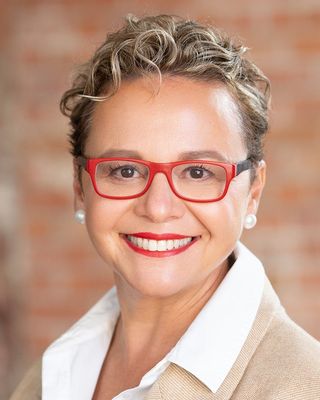 Photo of Hatice Poroy, Acupuncturist, LAc