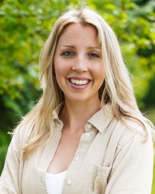 Photo of Laura Ascenzi, Nutritionist/Dietitian, RDN, LDN, CPT