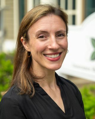 Photo of Emily Riahi, Nutritionist/Dietitian, MS, RDN